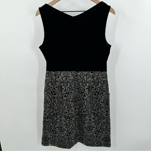Land’s End Sleeveless Velvet Paisley Print Knee Length Dress 12 Black Stretch - Picture 3 of 13